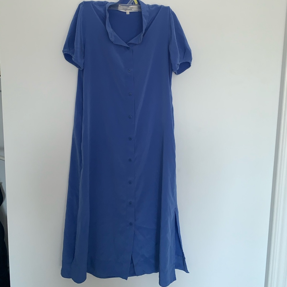 blue dress